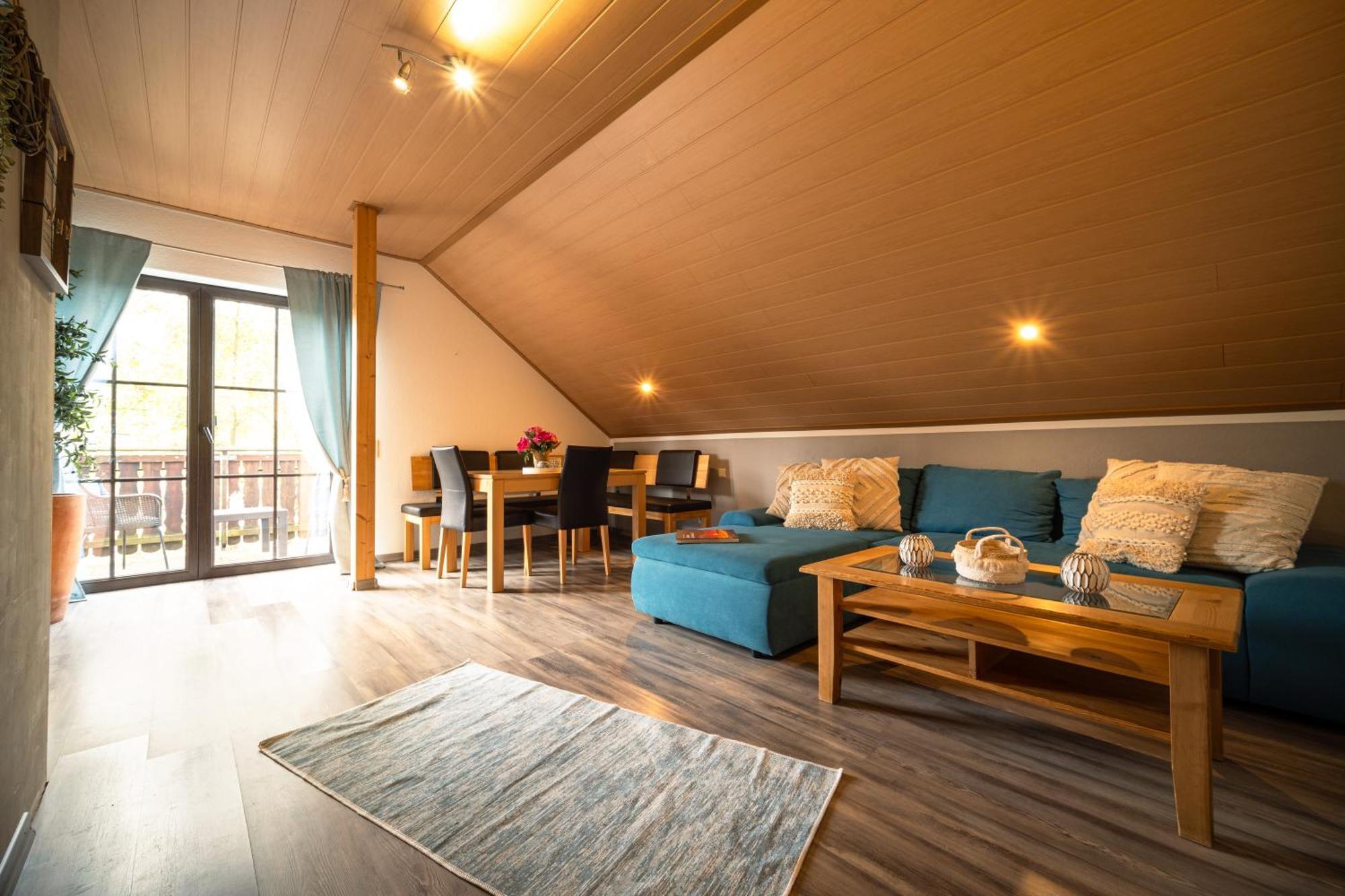 Balkon Zimmer - Apartment Gonnersdorf  Eksteriør bilde