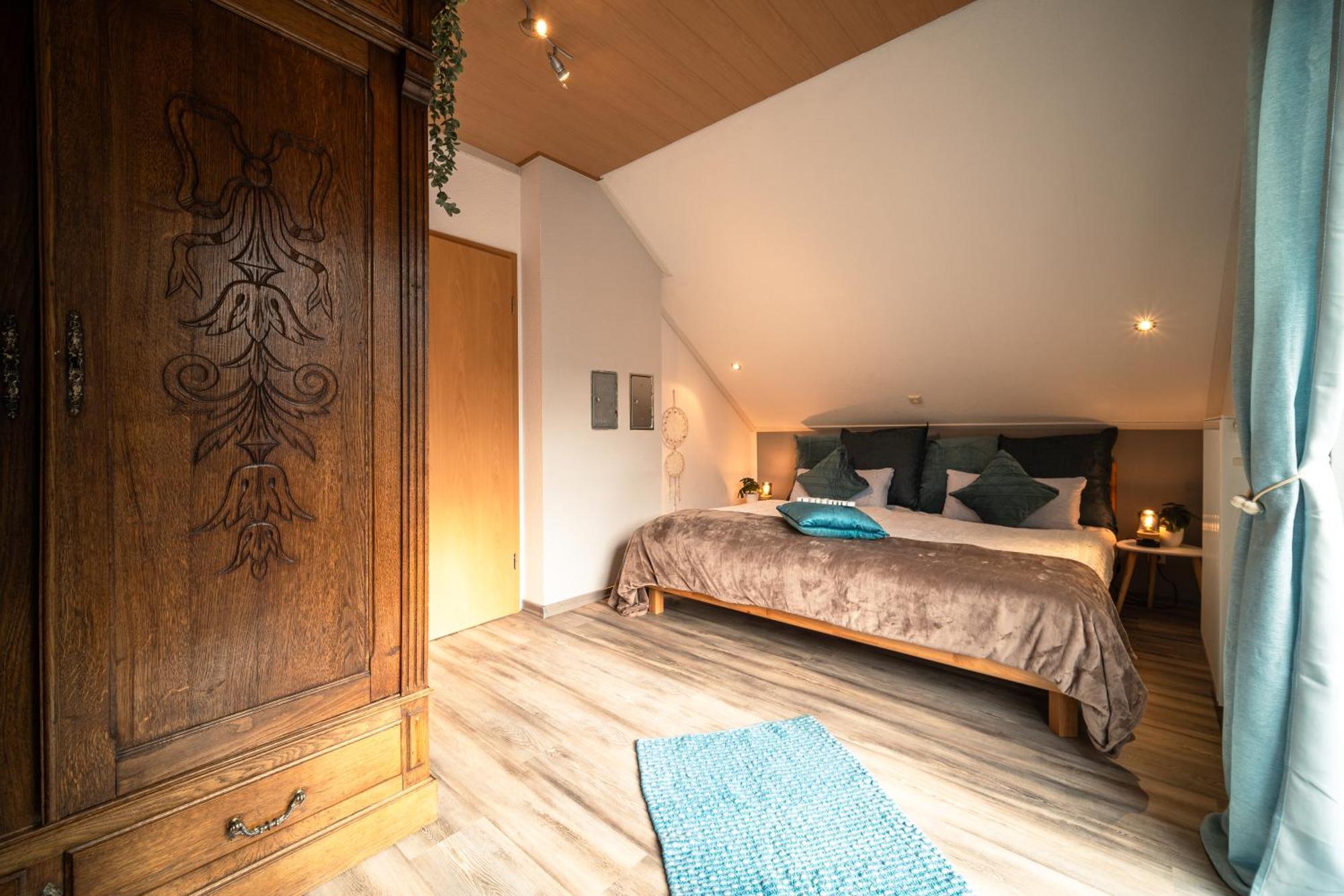 Balkon Zimmer - Apartment Gonnersdorf  Eksteriør bilde