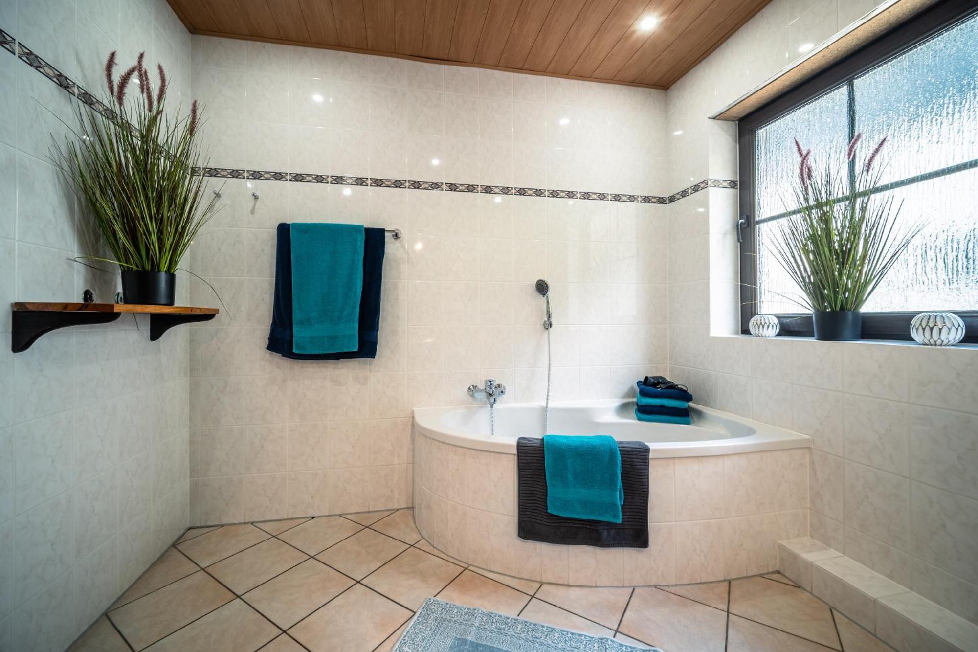 Balkon Zimmer - Apartment Gonnersdorf  Eksteriør bilde